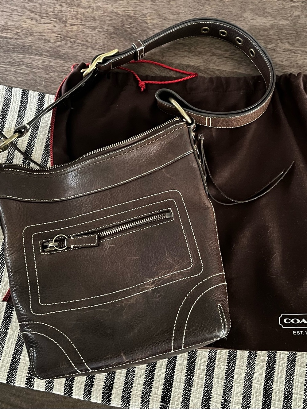 Vintage dark brown leather Coach Bleecker shoulder bag 10398 brass hardware